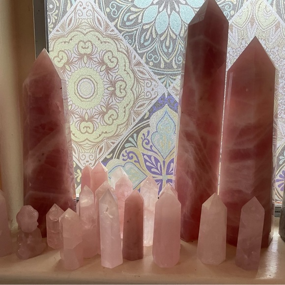 Natural rose quartz towers - Picture 8 of 8